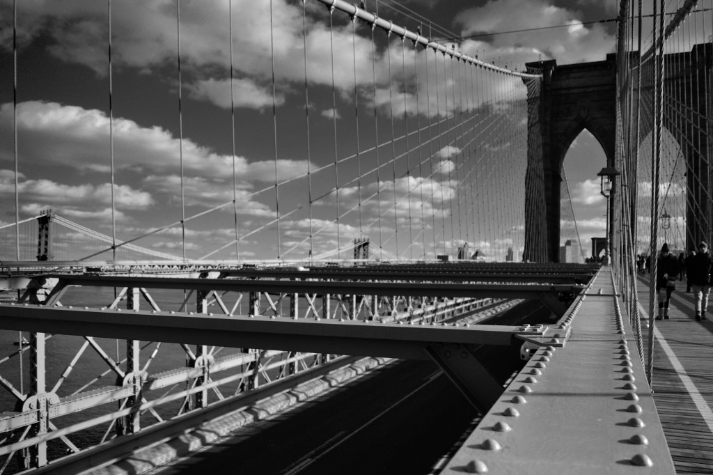 Brooklyn Bridge in New York City. Picture made by Mehdi Guenin.