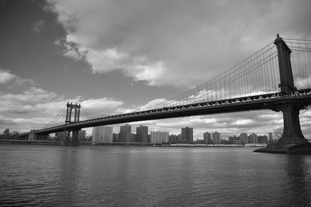 Manhattan Bridge in New York City. Picture made by Mehdi Guenin.